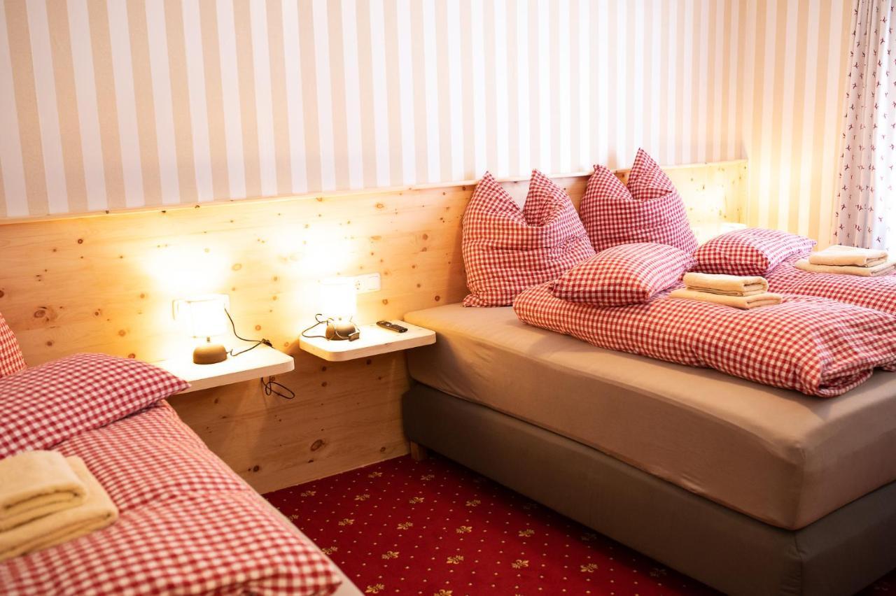 Roesslgut Bed & Breakfast Зедерхаус Екстериор снимка